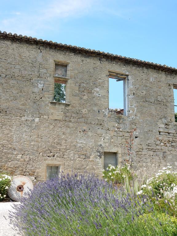 Hotel Domaine De Blanche Fleur Châteauneuf-de-Gadagne Exterior foto