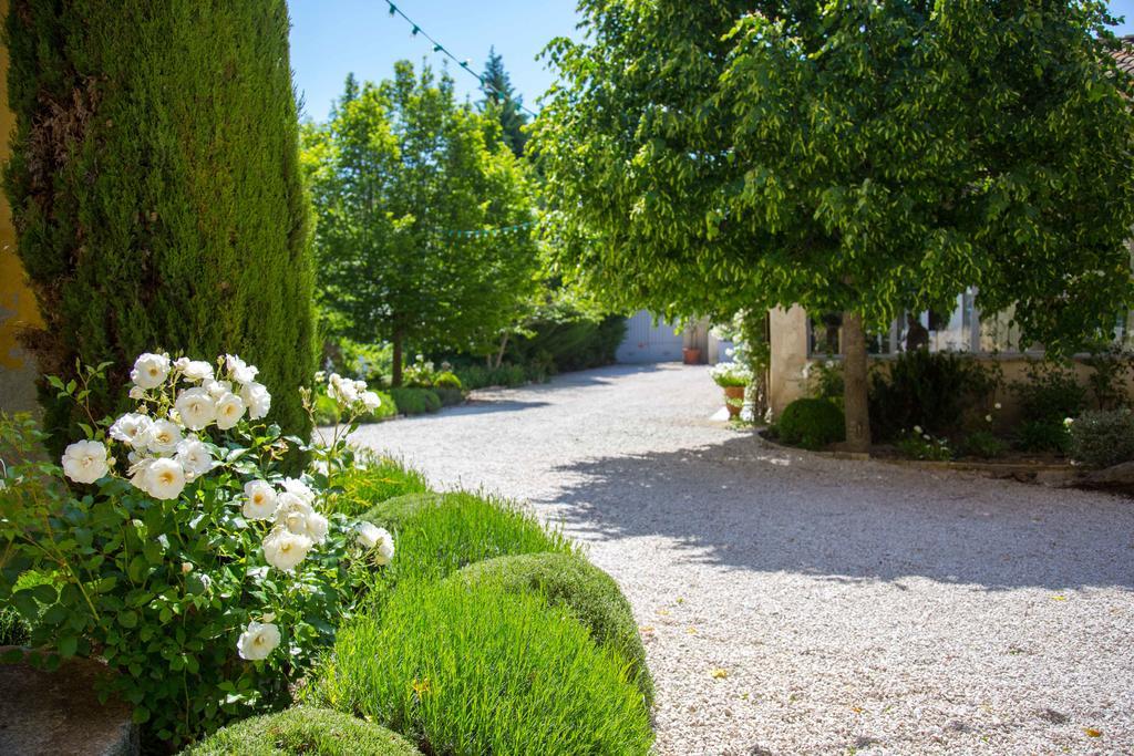 Hotel Domaine De Blanche Fleur Châteauneuf-de-Gadagne Exterior foto